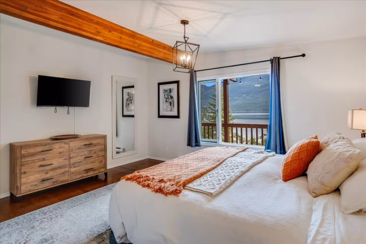 Kootenay Getaway Main Floor — lake-view home near Ainsworth 5