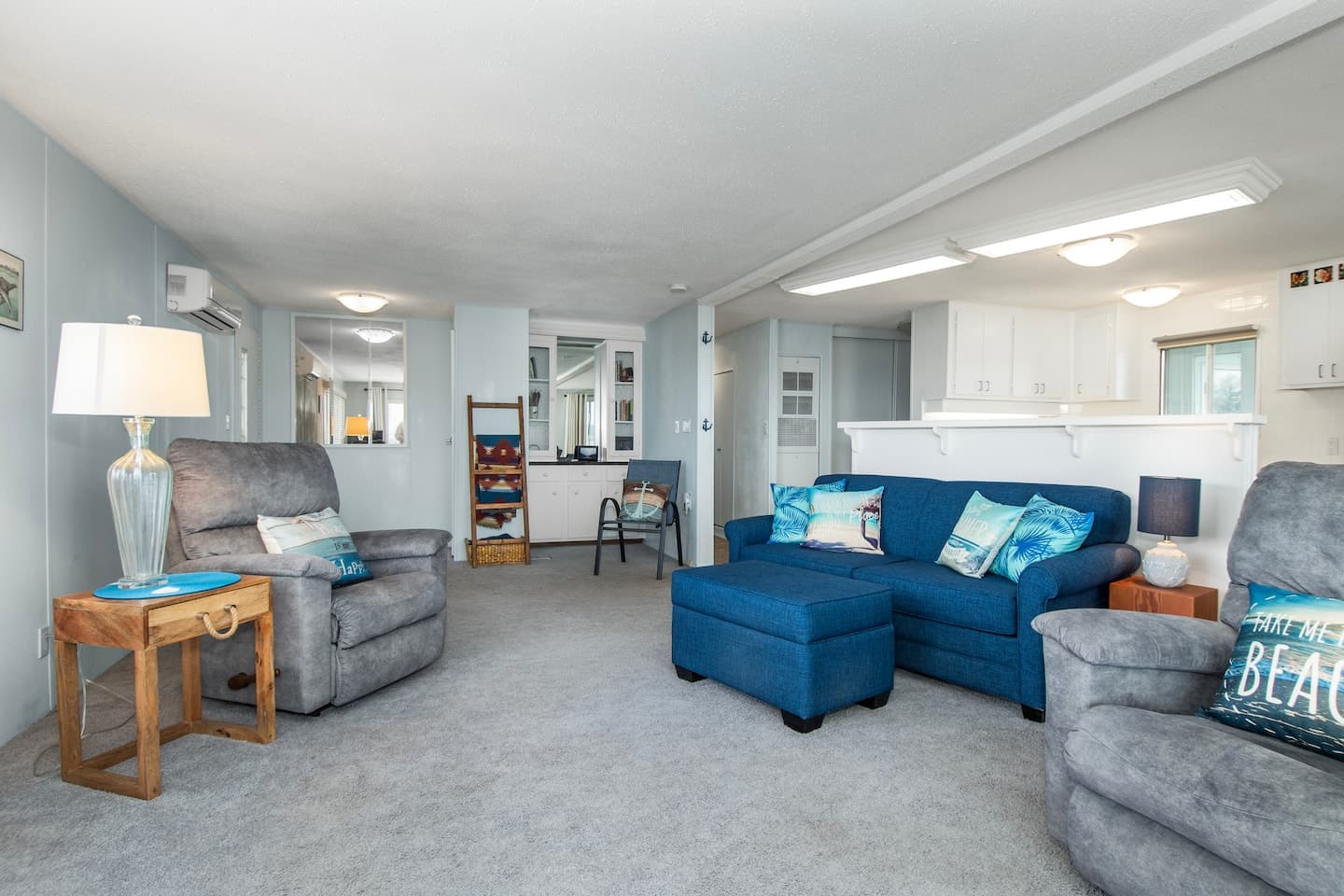 The Whale House South — oceanfront suite on Campbell River's Seawalk 2