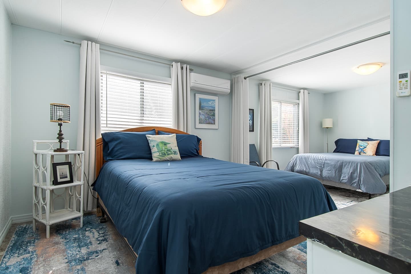 The Whale House South — oceanfront suite on Campbell River's Seawalk 6