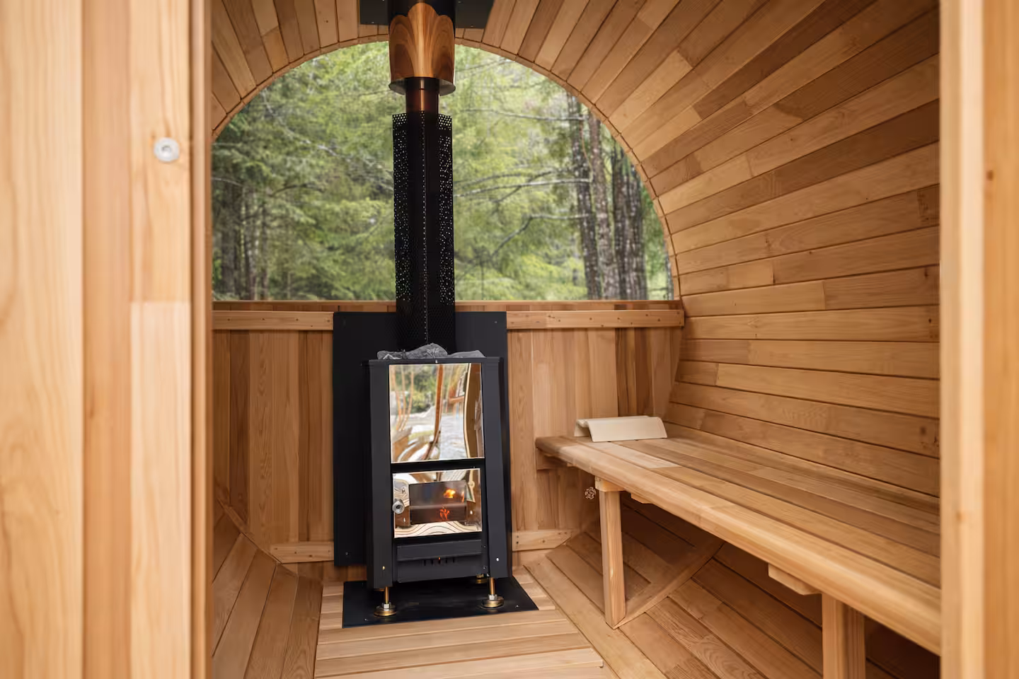 Crystal Cabin — forest retreat with sauna in Meadow Creek 4