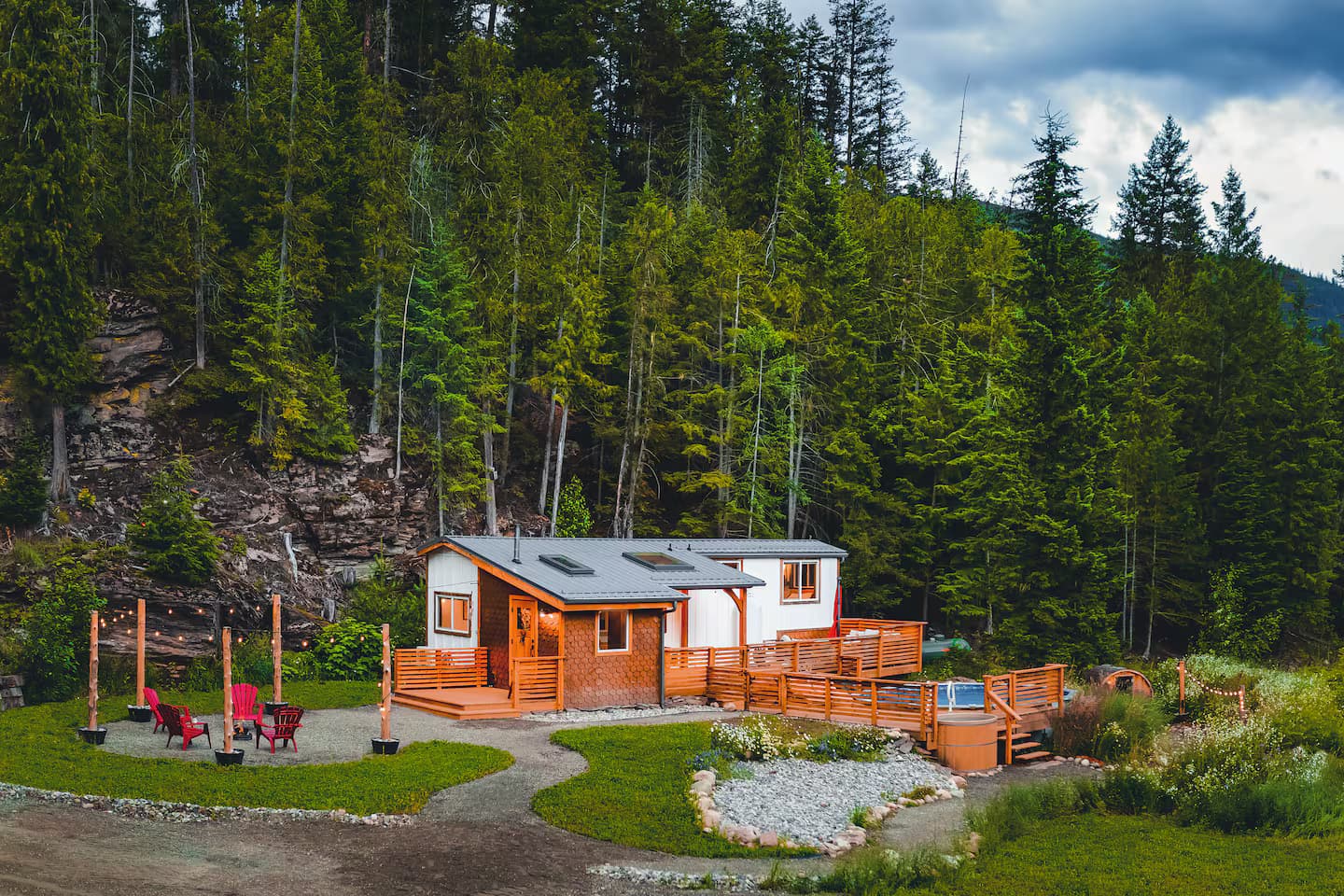 Enchanted Bluff House — secluded retreat in Meadow Creek 1