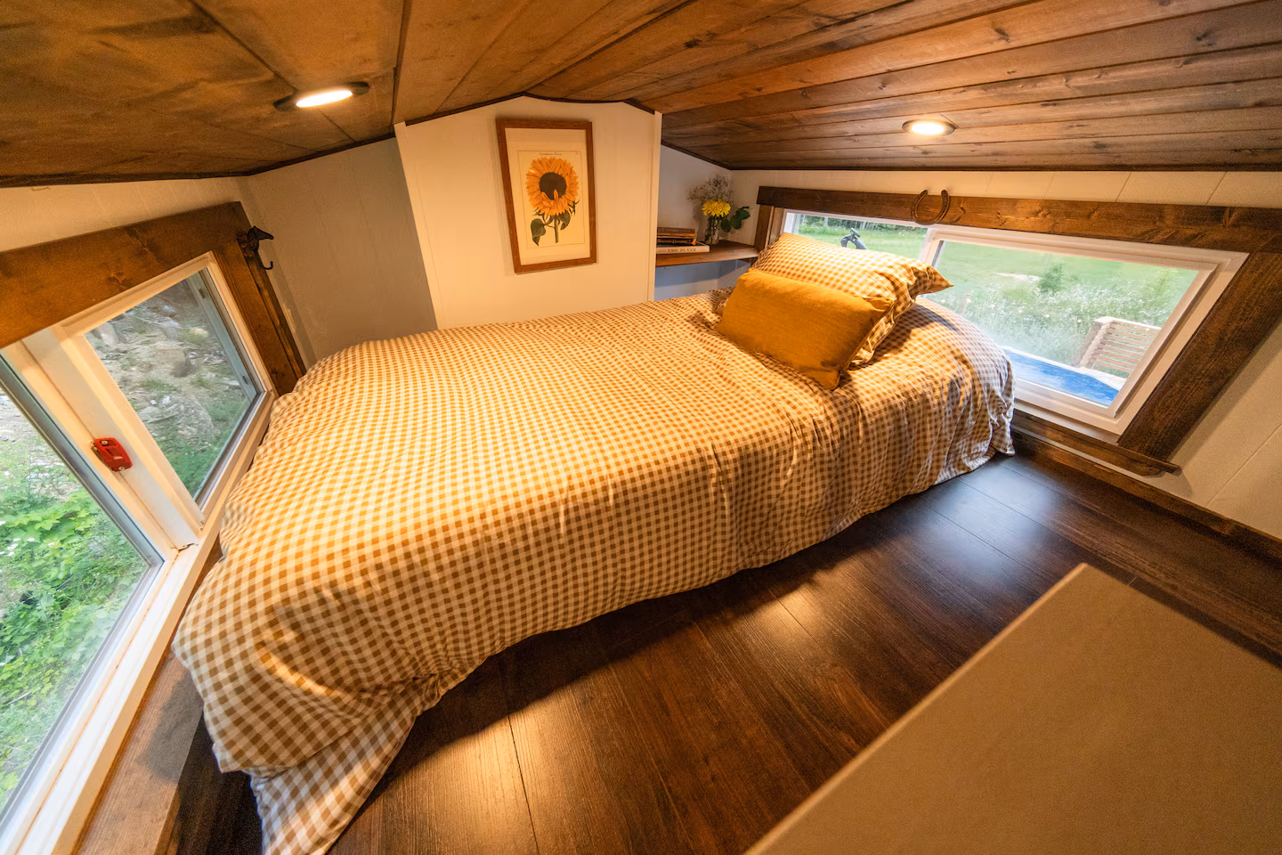 Enchanted Bluff House — secluded retreat in Meadow Creek 3