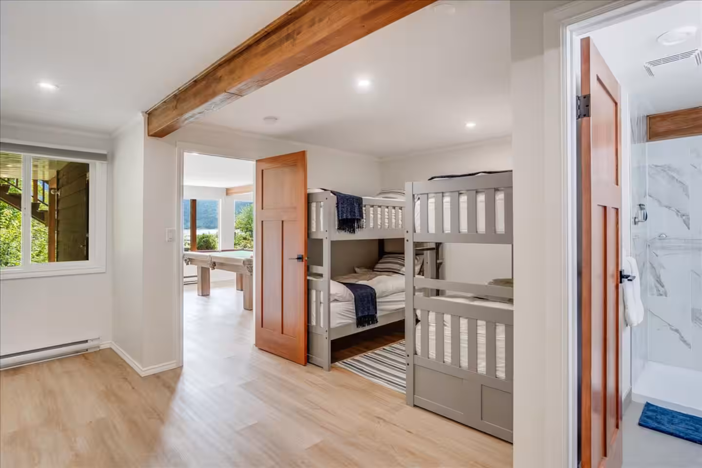 Kootenay Getaway Full House — lakeside retreat in Ainsworth 4