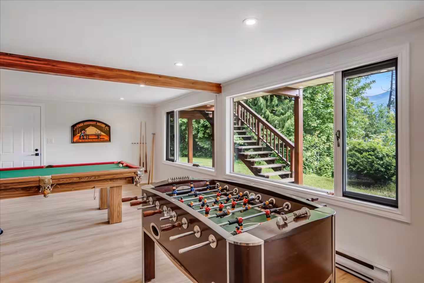 Kootenay Getaway Full House — lakeside retreat in Ainsworth 9