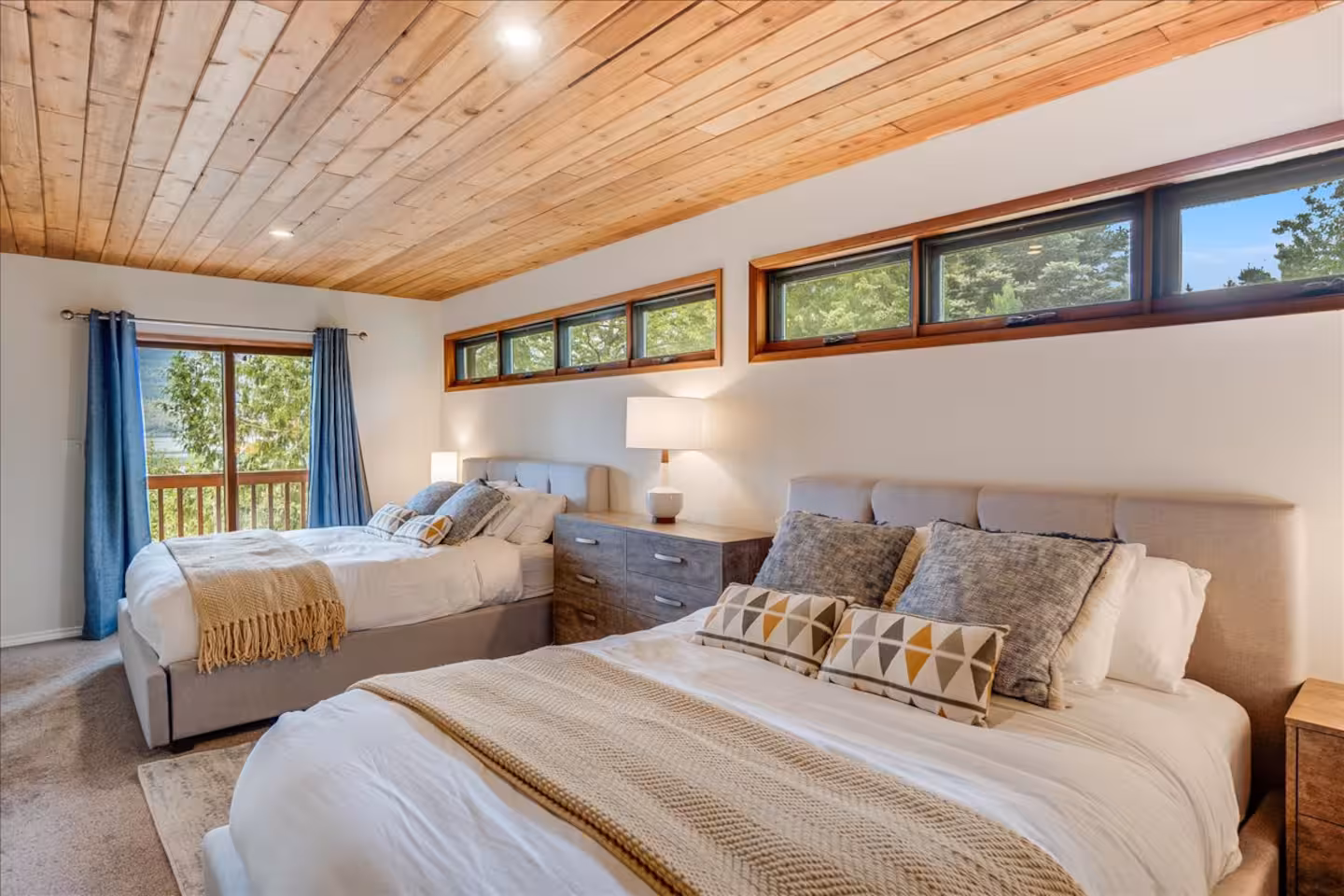 Kootenay Getaway Main Floor — lake-view home near Ainsworth 8