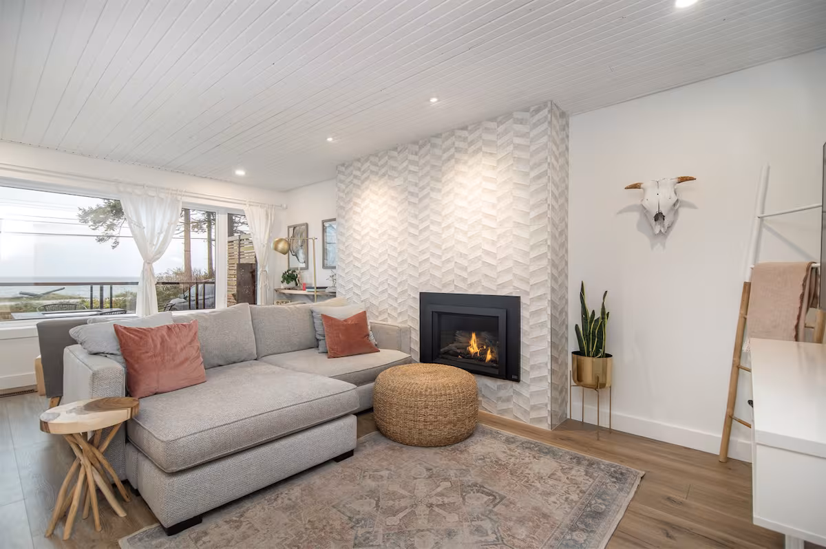SHELTER Unit B — boho-inspired oceanfront suite 4